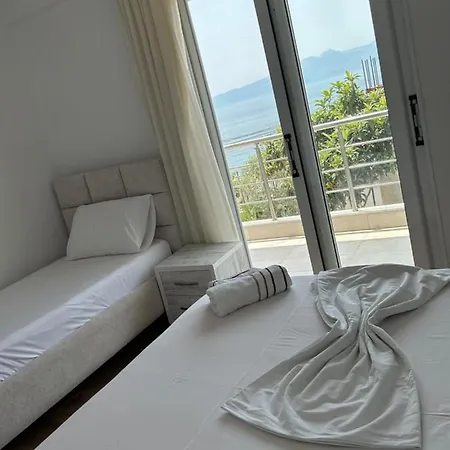 Eri Διαμέρισμα Σαράντα