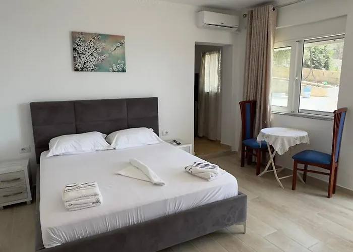 Eri Apartamento Sarandë