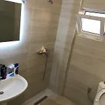 شقة Eri