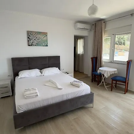 Eri Lägenhet Sarandë