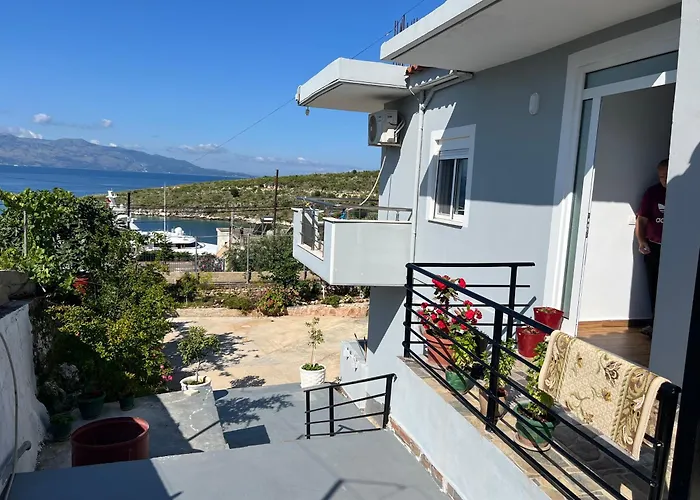 Eri Apartament *