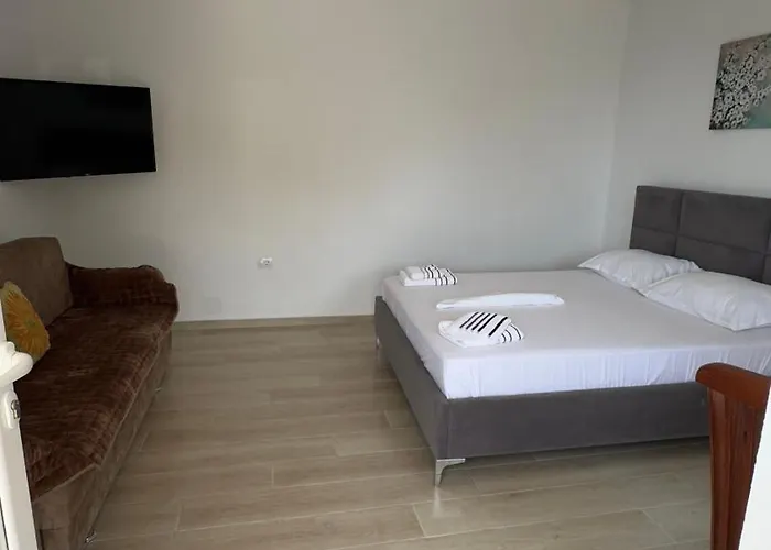 Eri * Sarandë